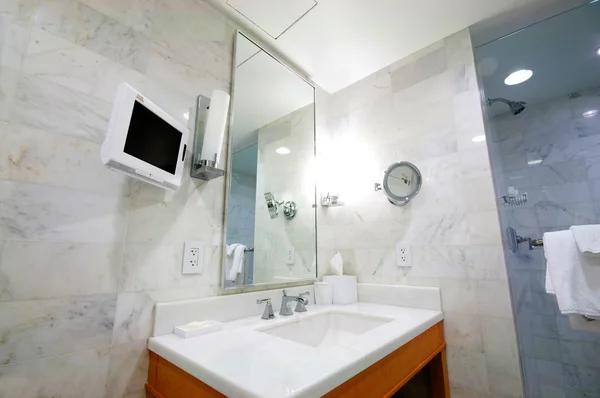 Common Mistakes to Avoid in Valrico Bathroom Remodeling